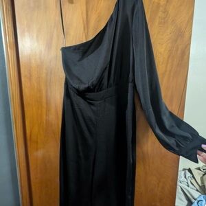 Elegant Black One-Shoulder Dress